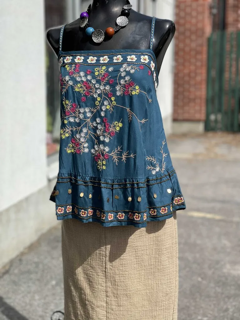 Anthropologie Embroidered Tank Top L